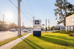 1637 Savannah Highway photo 4