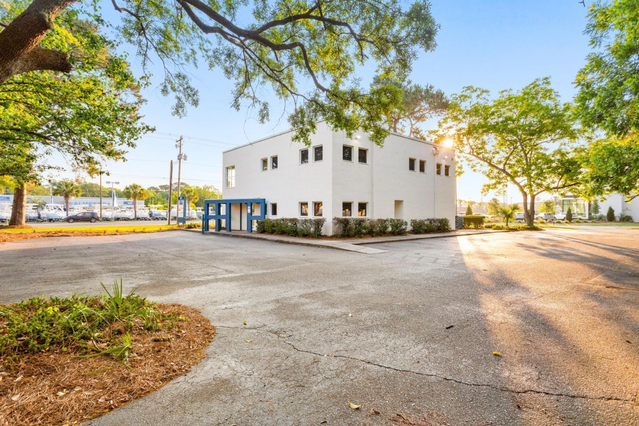 1637 Savannah Highway Photo 7