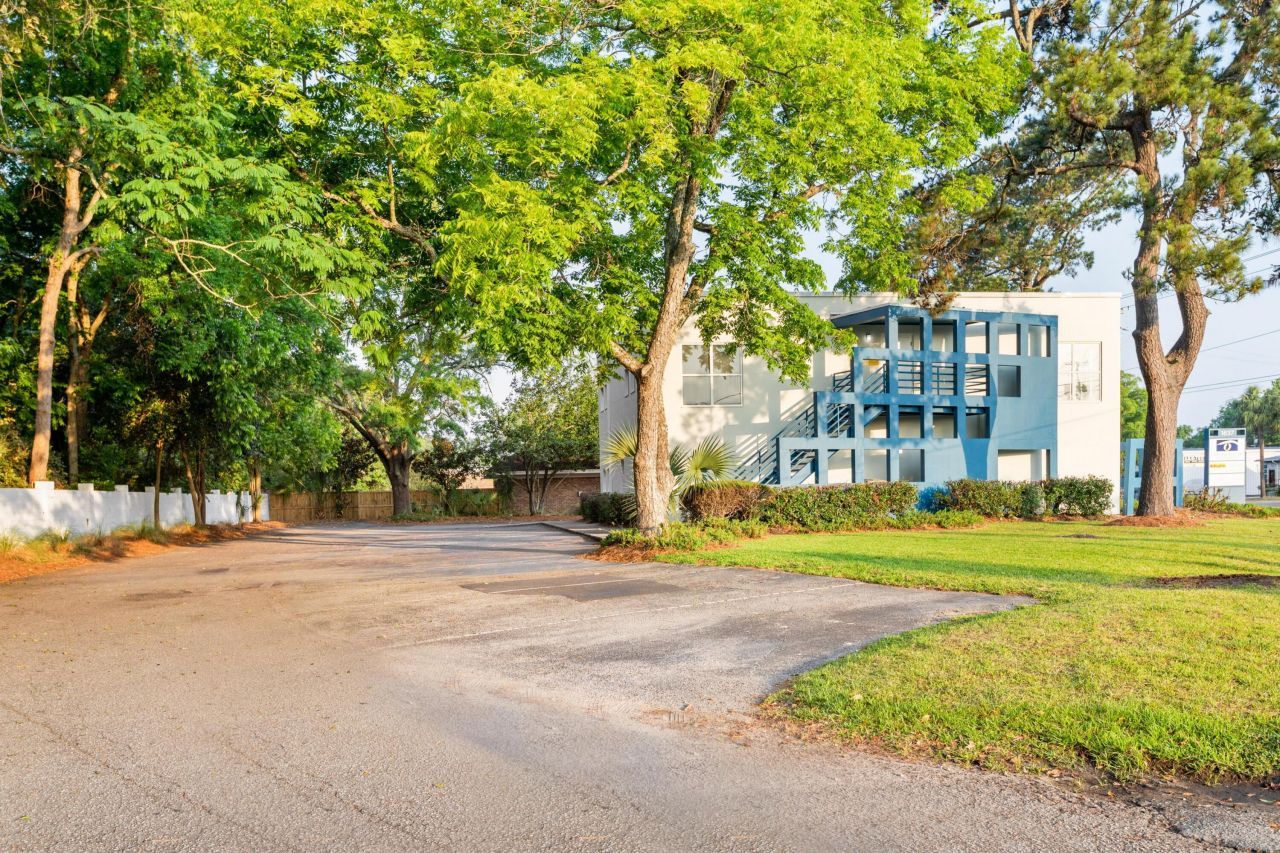 1637 Savannah Highway Photo 8