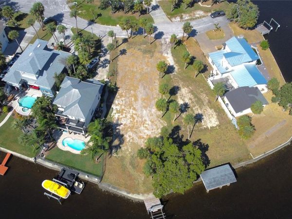 5452 BELLVIEW AVENUE, NEW PORT RICHEY, FL 34652
