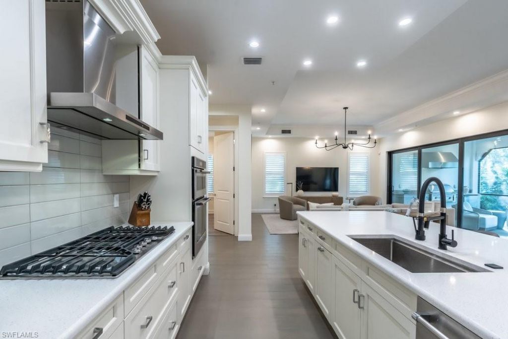 16394 Corsica Way, Unit 101, Naples, FL 34110 Photo