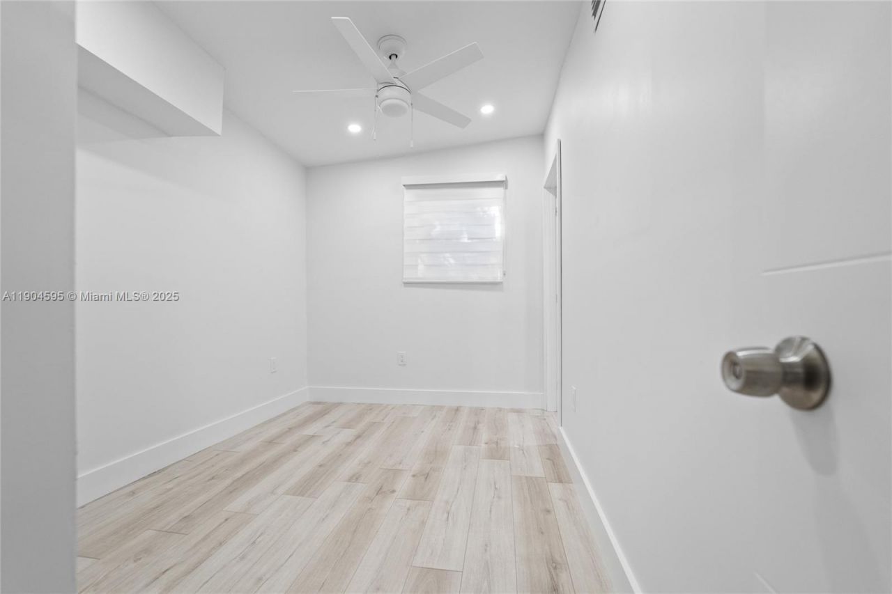 129 SW 9th Ave, Unit 2, Miami, FL 33130 Photo