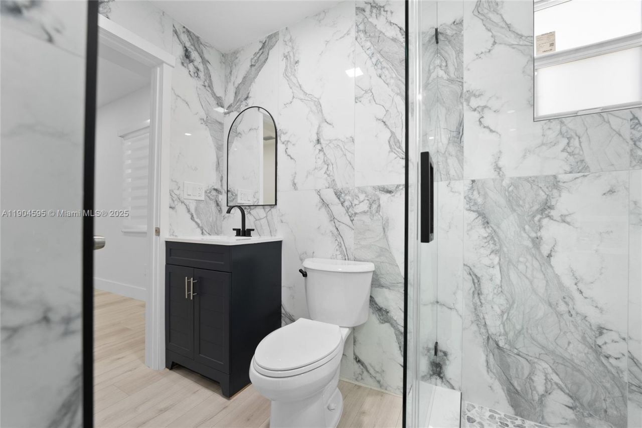 129 SW 9th Ave, Unit 2, Miami, FL 33130 Photo