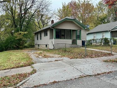 5744 Indiana Avenue, Kansas City, MO 64130