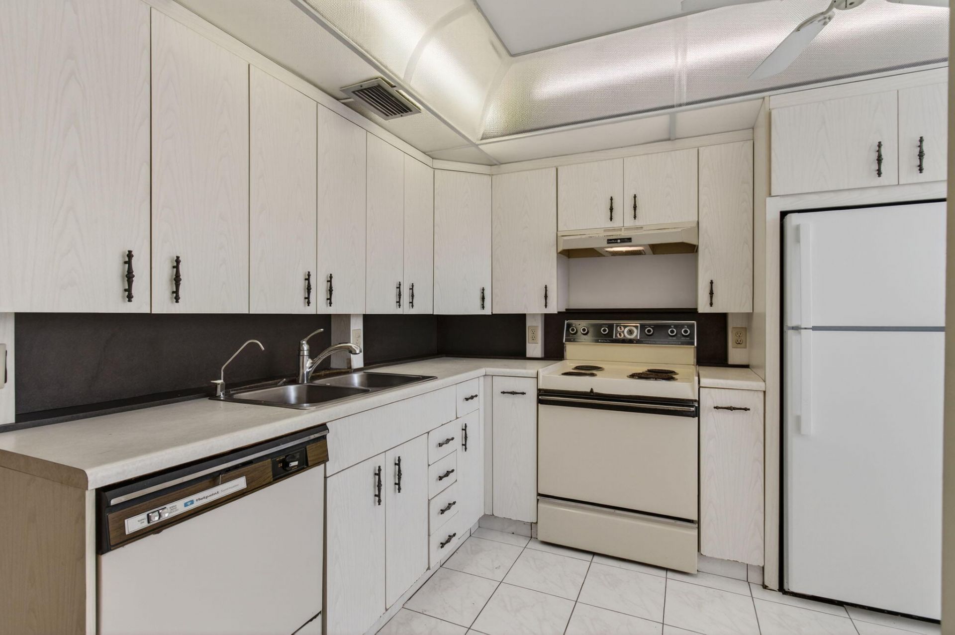 2001 Guildford A, Boca Raton, FL 33434 Photo