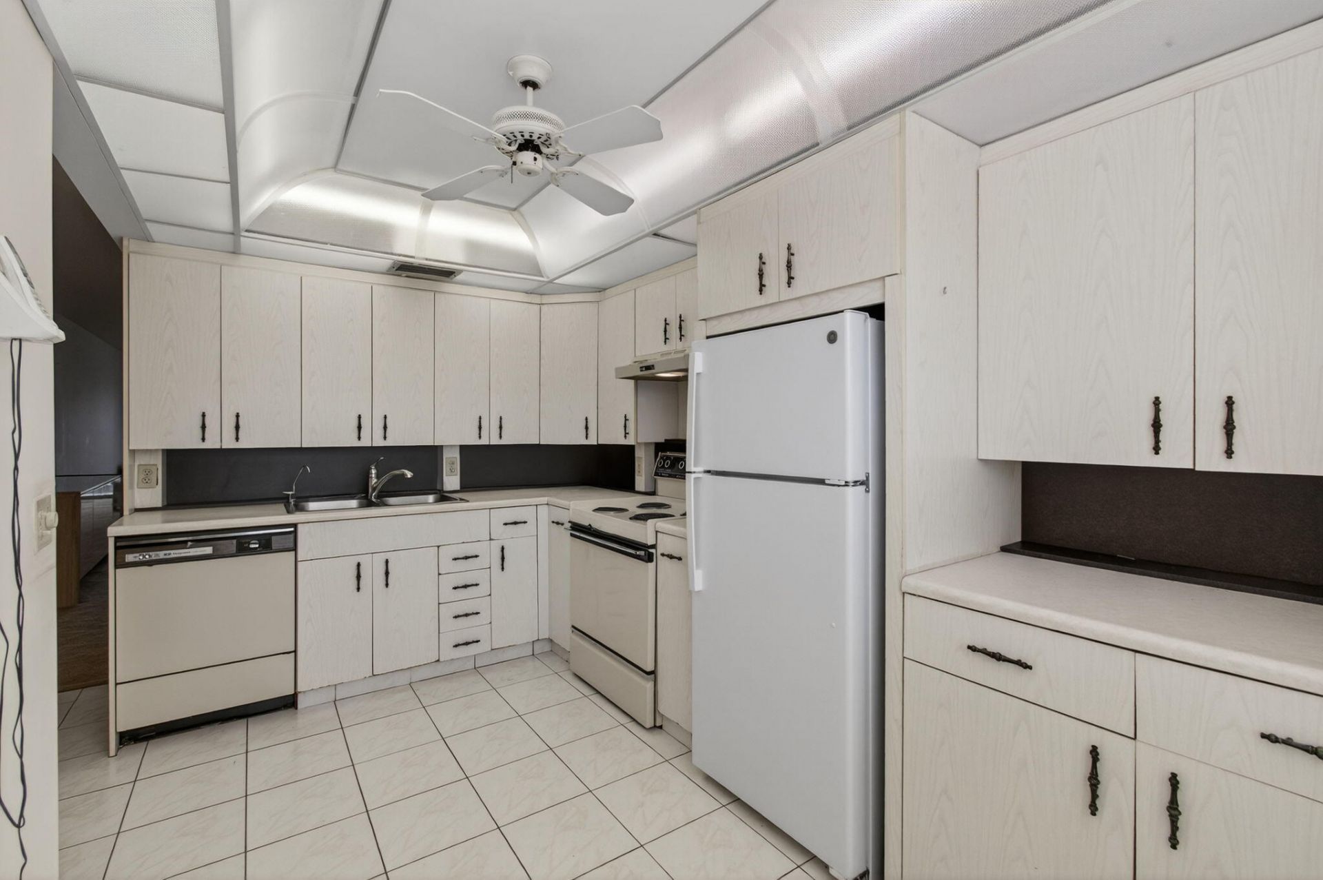 2001 Guildford A, Boca Raton, FL 33434 Photo