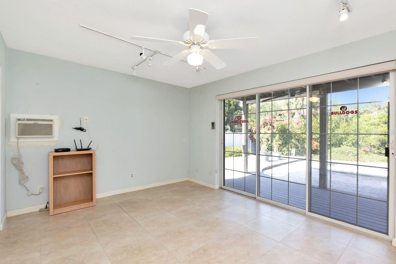 1113 45th Avenue Ne, Saint Petersburg, FL 33703 Photo