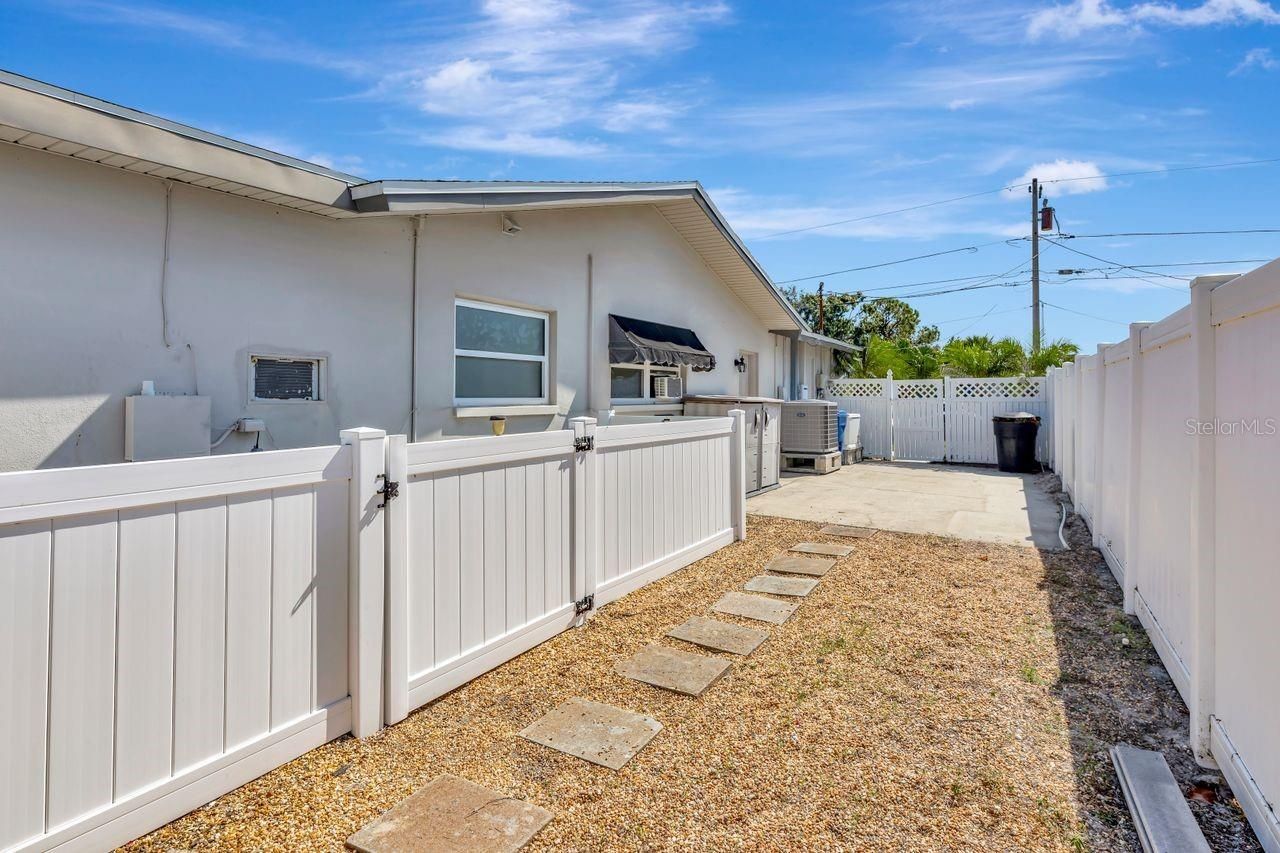 1113 45th Avenue Ne, Saint Petersburg, FL 33703 Photo