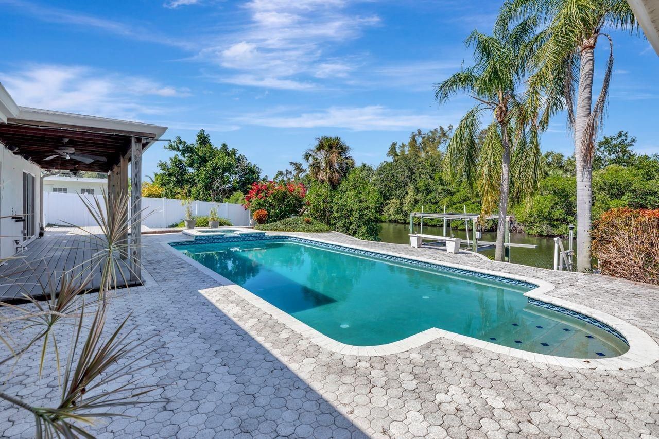 1113 45th Avenue Ne, Saint Petersburg, FL 33703 Photo