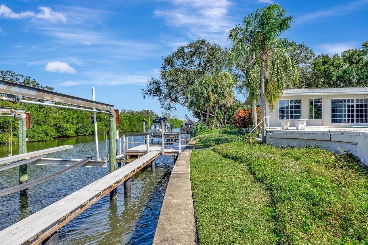 1113 45th Avenue Ne, Saint Petersburg, FL 33703 Photo