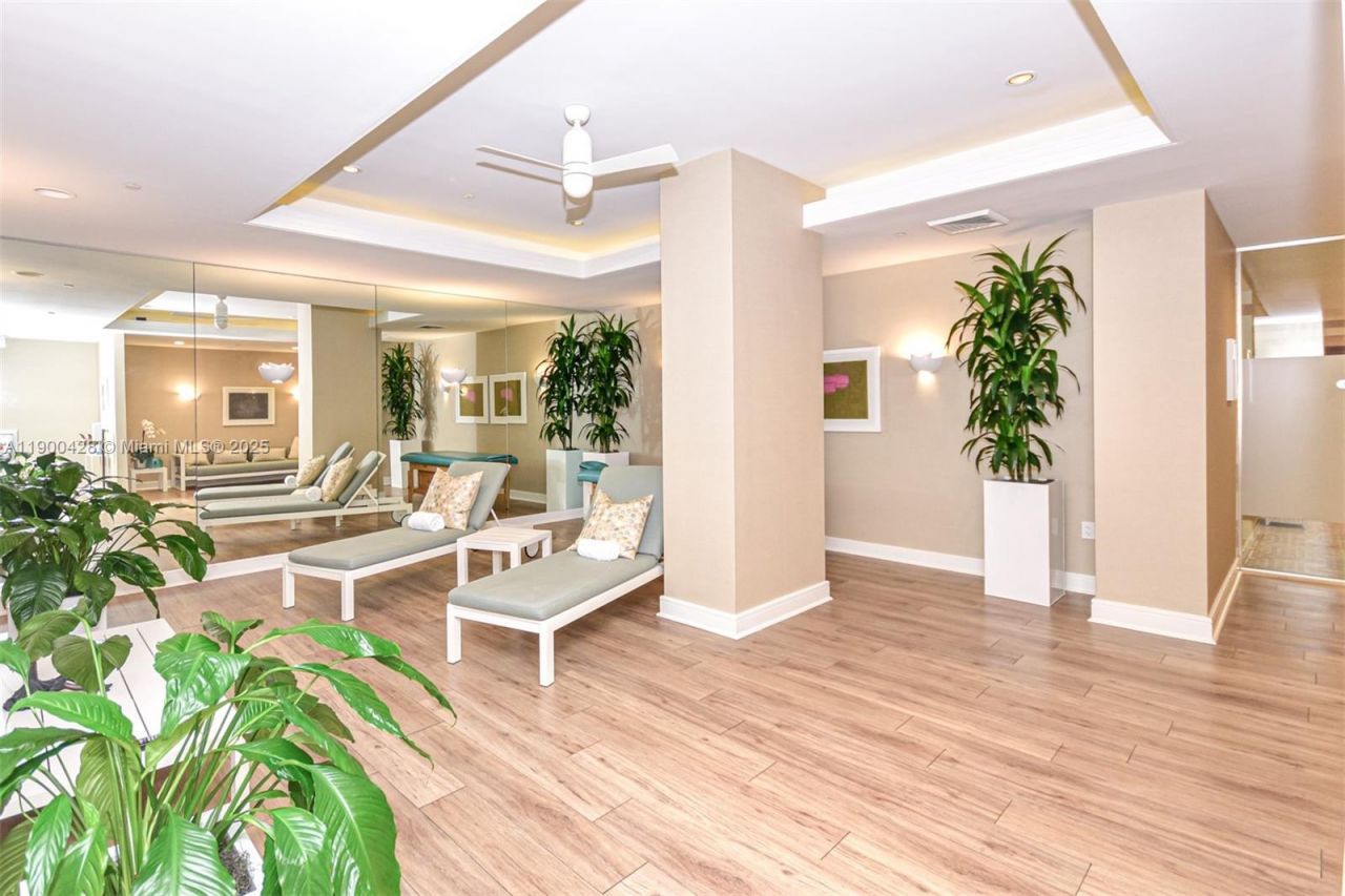 10101 Collins Ave, Unit 7D, Bal Harbour, FL 33154 Photo