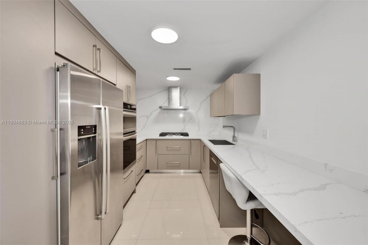 3140 S Ocean Dr, Unit 1011, Hallandale Beach, FL 33009 Photo