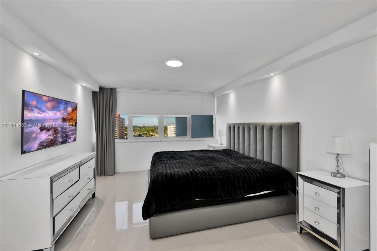 3140 S Ocean Dr, Unit 1011, Hallandale Beach, FL 33009 Photo