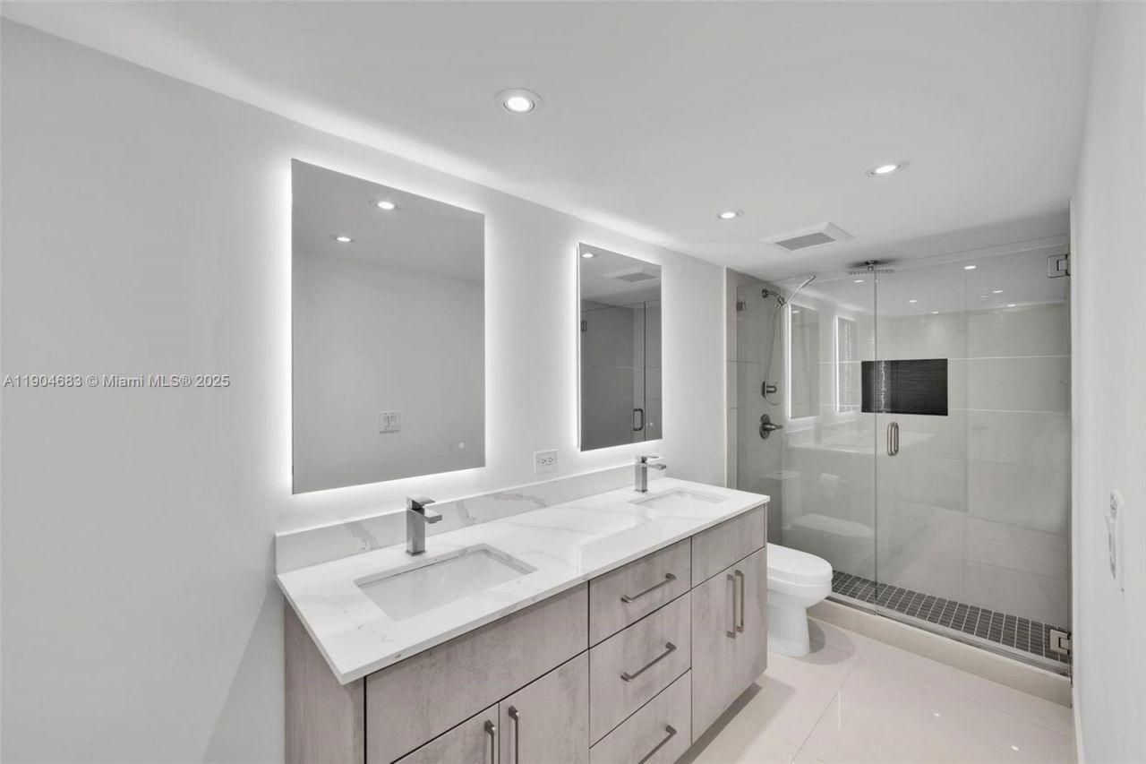 3140 S Ocean Dr, Unit 1011, Hallandale Beach, FL 33009 Photo