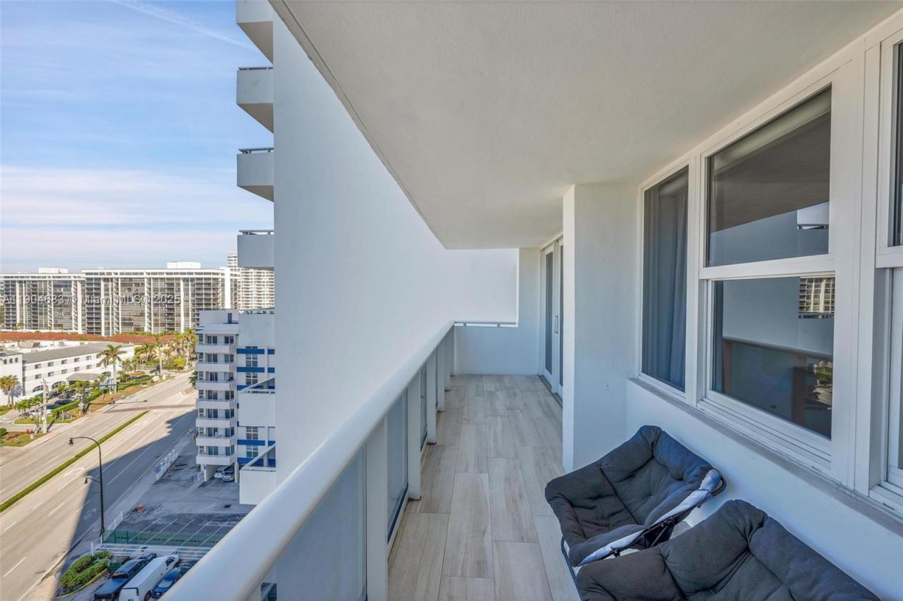 3140 S Ocean Dr, Unit 1011, Hallandale Beach, FL 33009 Photo