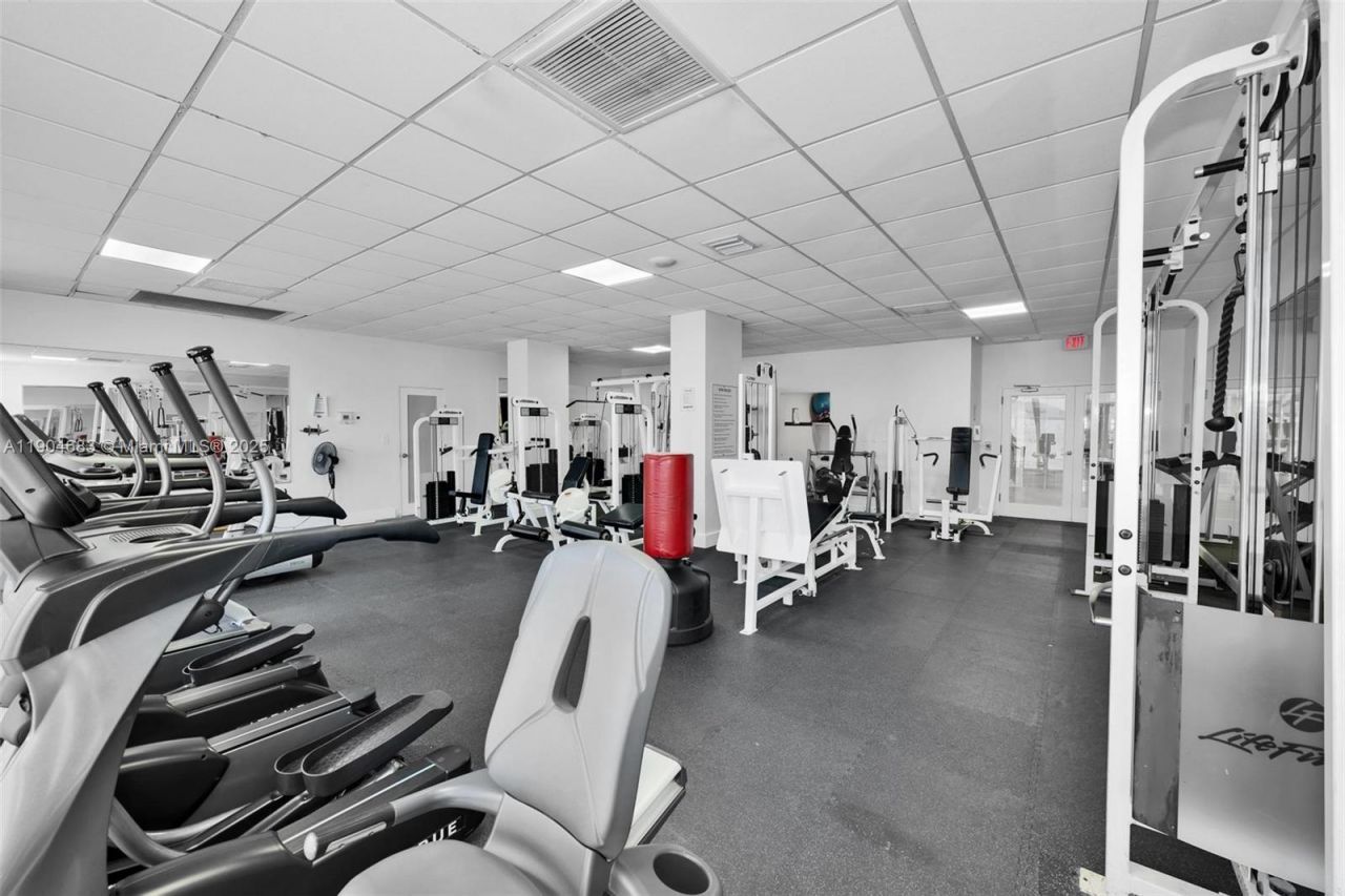 3140 S Ocean Dr, Unit 1011, Hallandale Beach, FL 33009 Photo