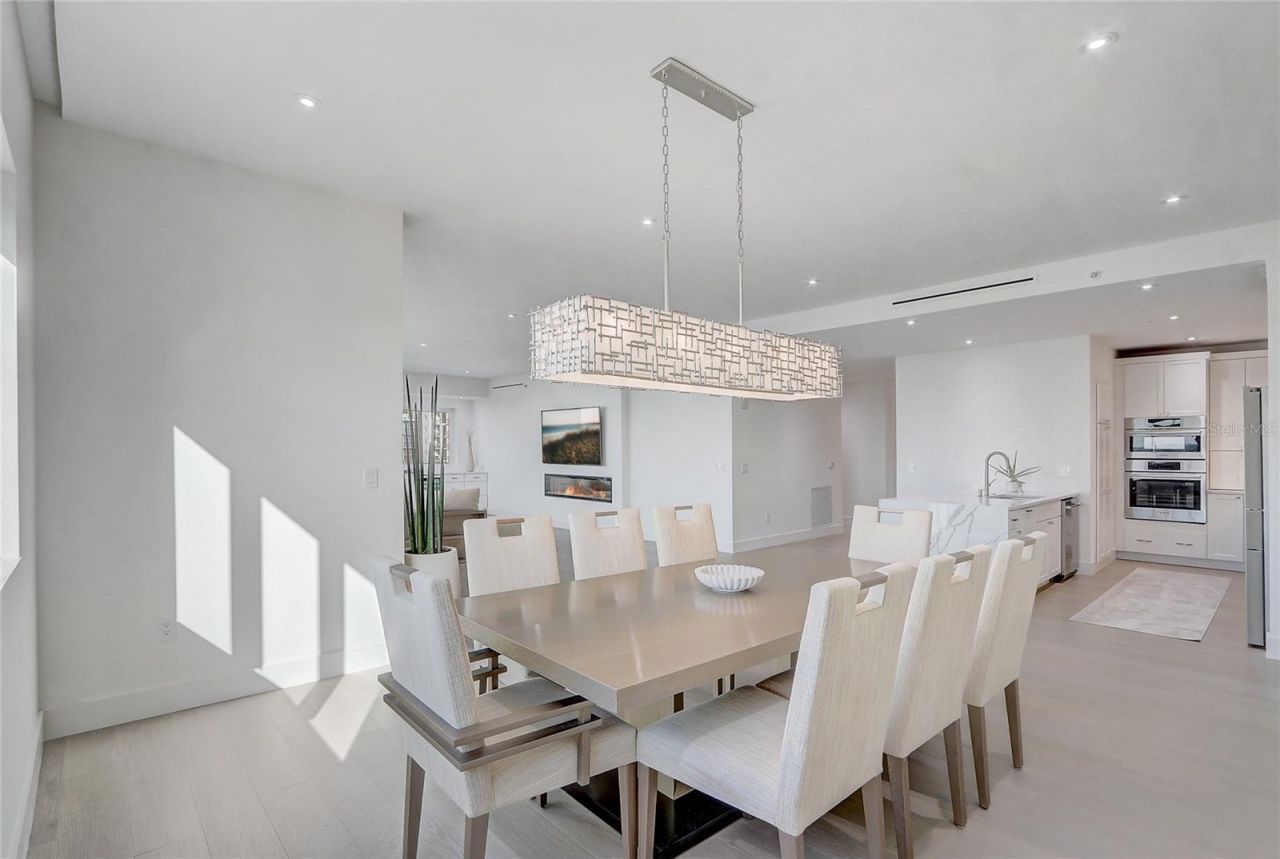 100 S Eola Drive, Unit 1614, Orlando, FL 32801 Photo