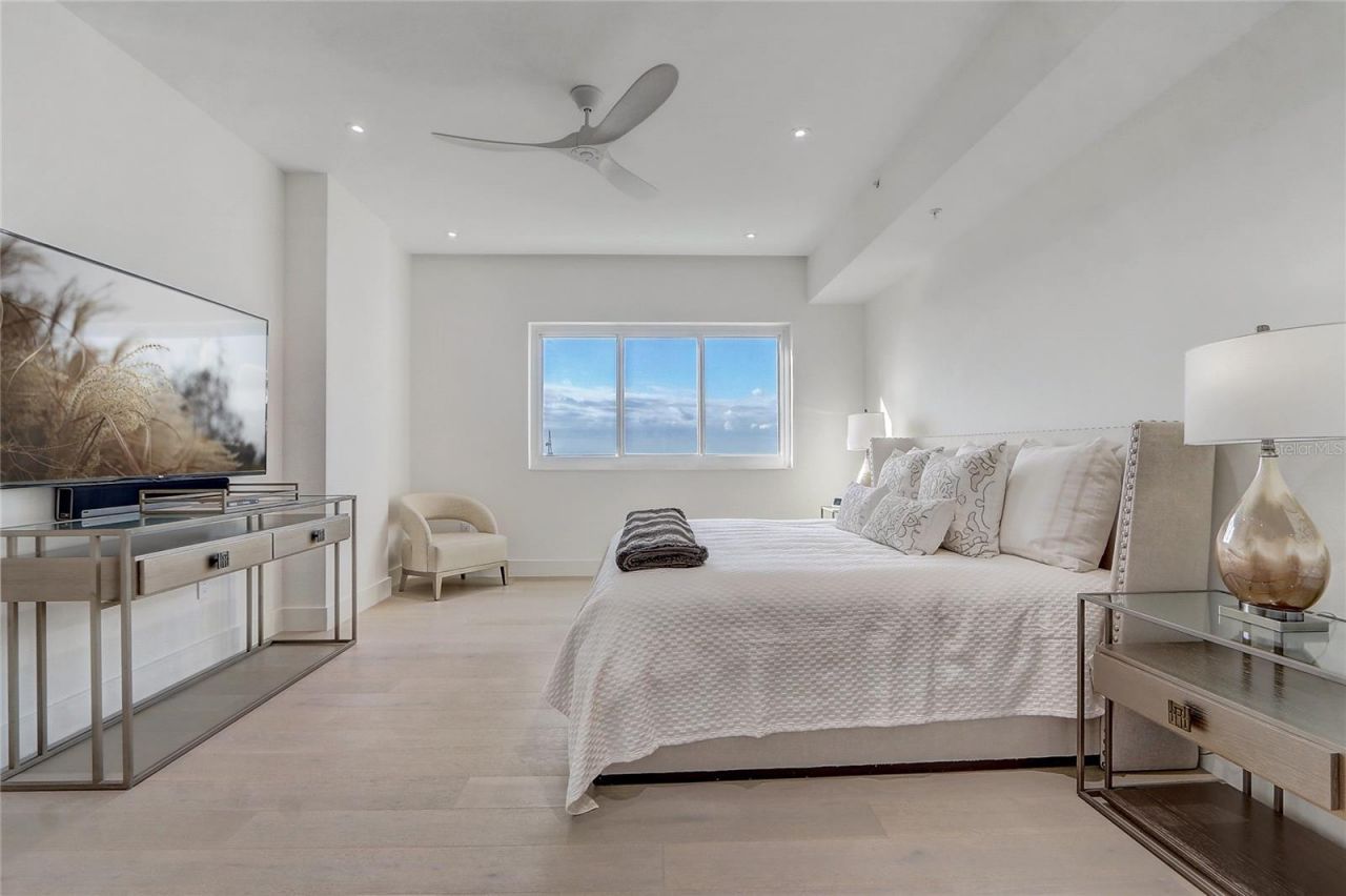 100 S Eola Drive, Unit 1614, Orlando, FL 32801 Photo