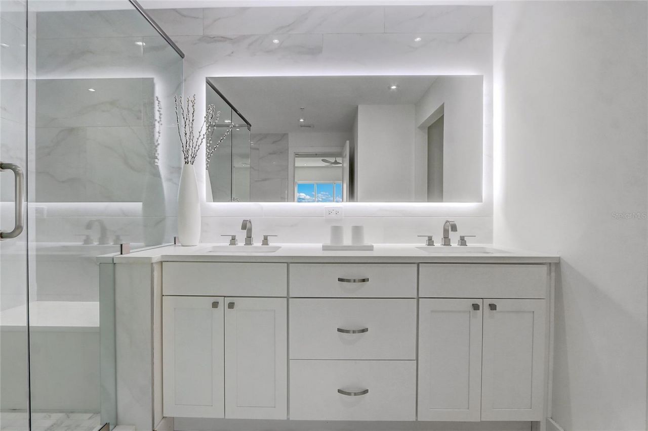 100 S Eola Drive, Unit 1614, Orlando, FL 32801 Photo