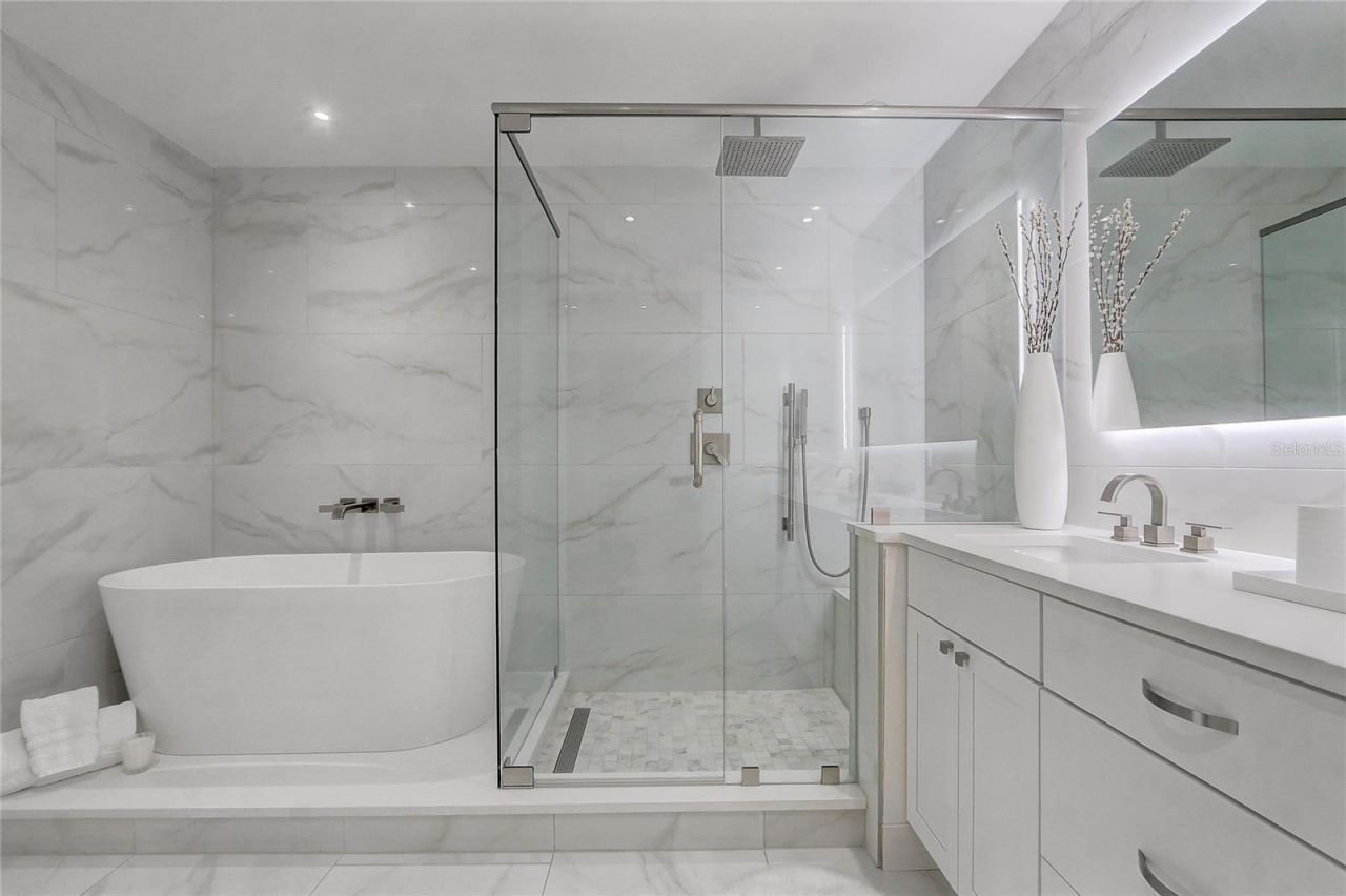 100 S Eola Drive, Unit 1614, Orlando, FL 32801 Photo