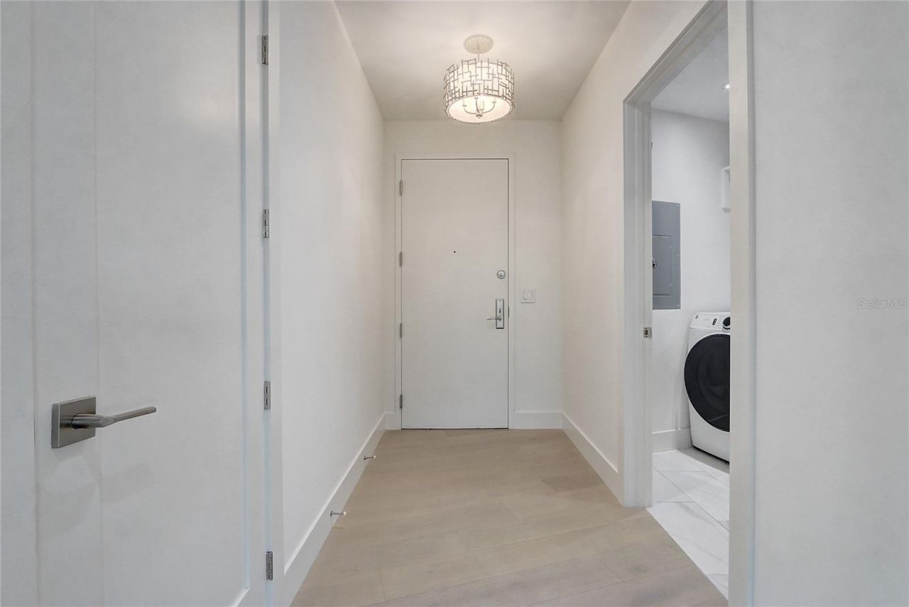 100 S Eola Drive, Unit 1614, Orlando, FL 32801 Photo