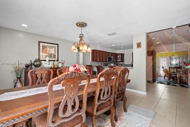 707 SE Karrigan Ter, Port Saint Lucie, FL 34983 Photo