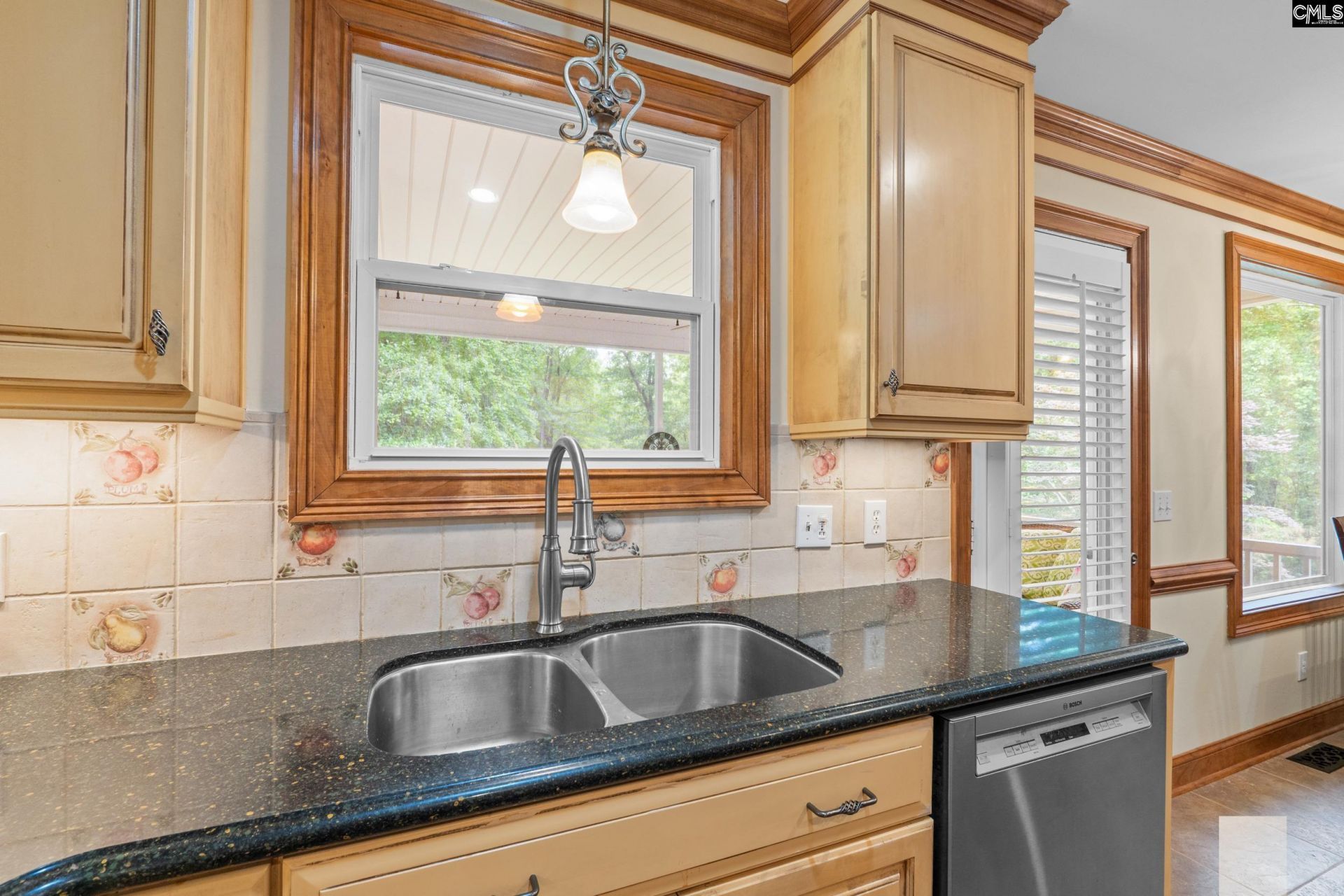 132 Forts Pond Road Photo 10