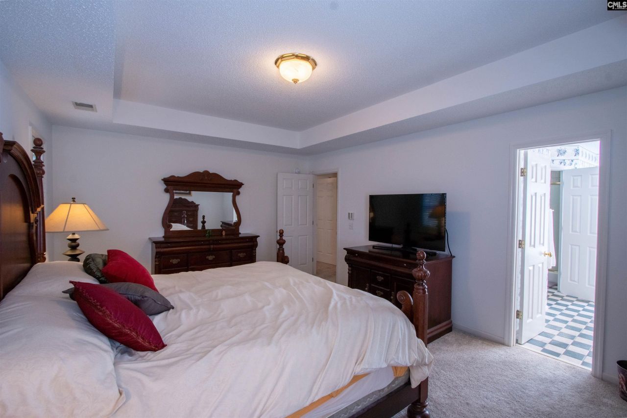 132 Forts Pond Road Photo 27