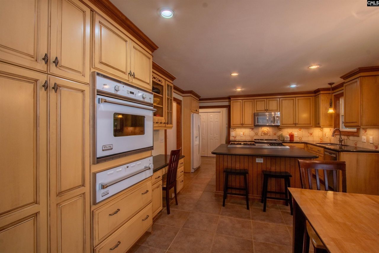 132 Forts Pond Road Photo 7