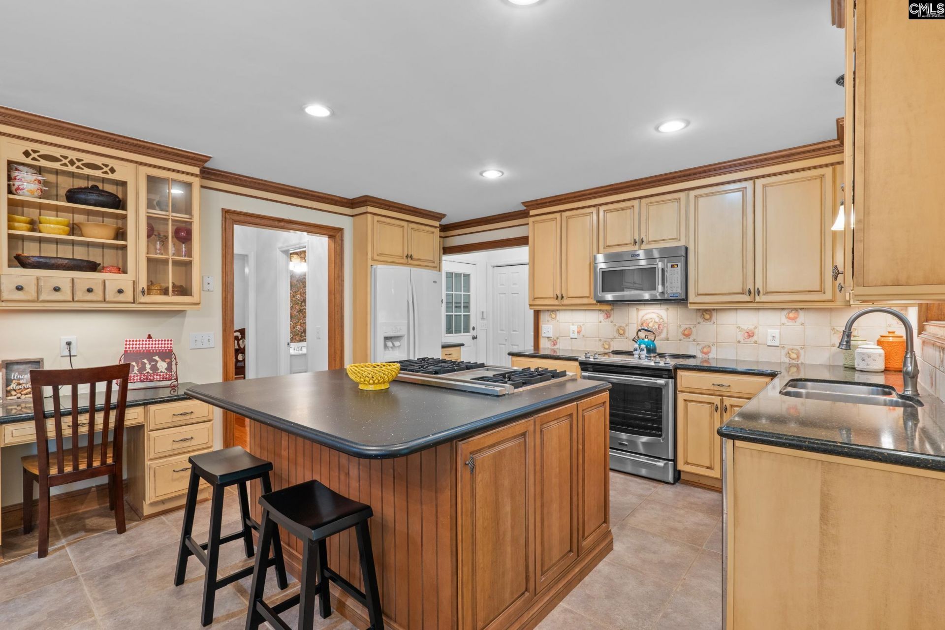 132 Forts Pond Road Photo 9