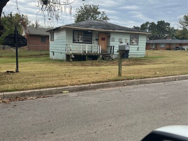 803 S Bell Avenue, Shawnee, OK 74801