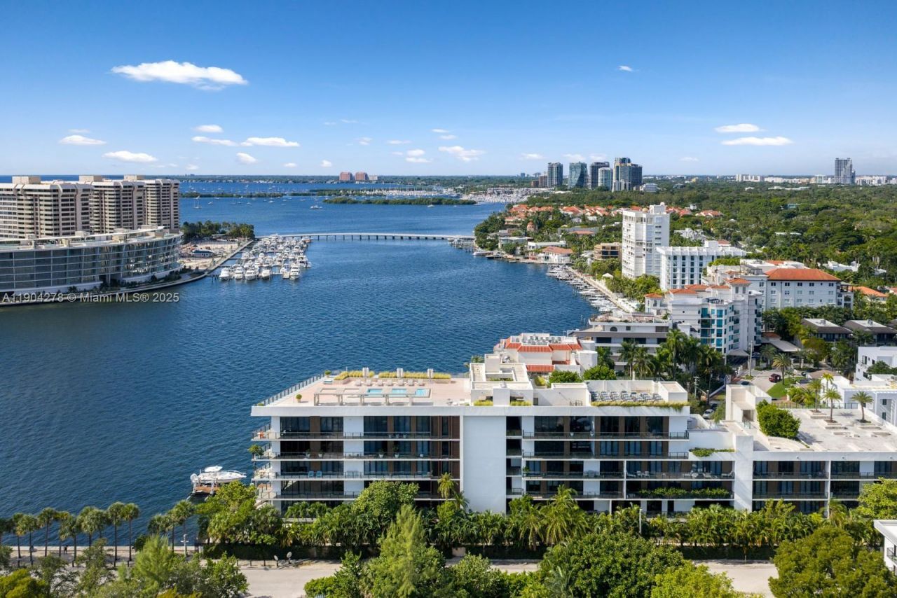 3581 E Glencoe St, Unit 501, Miami, FL 33133 Photo