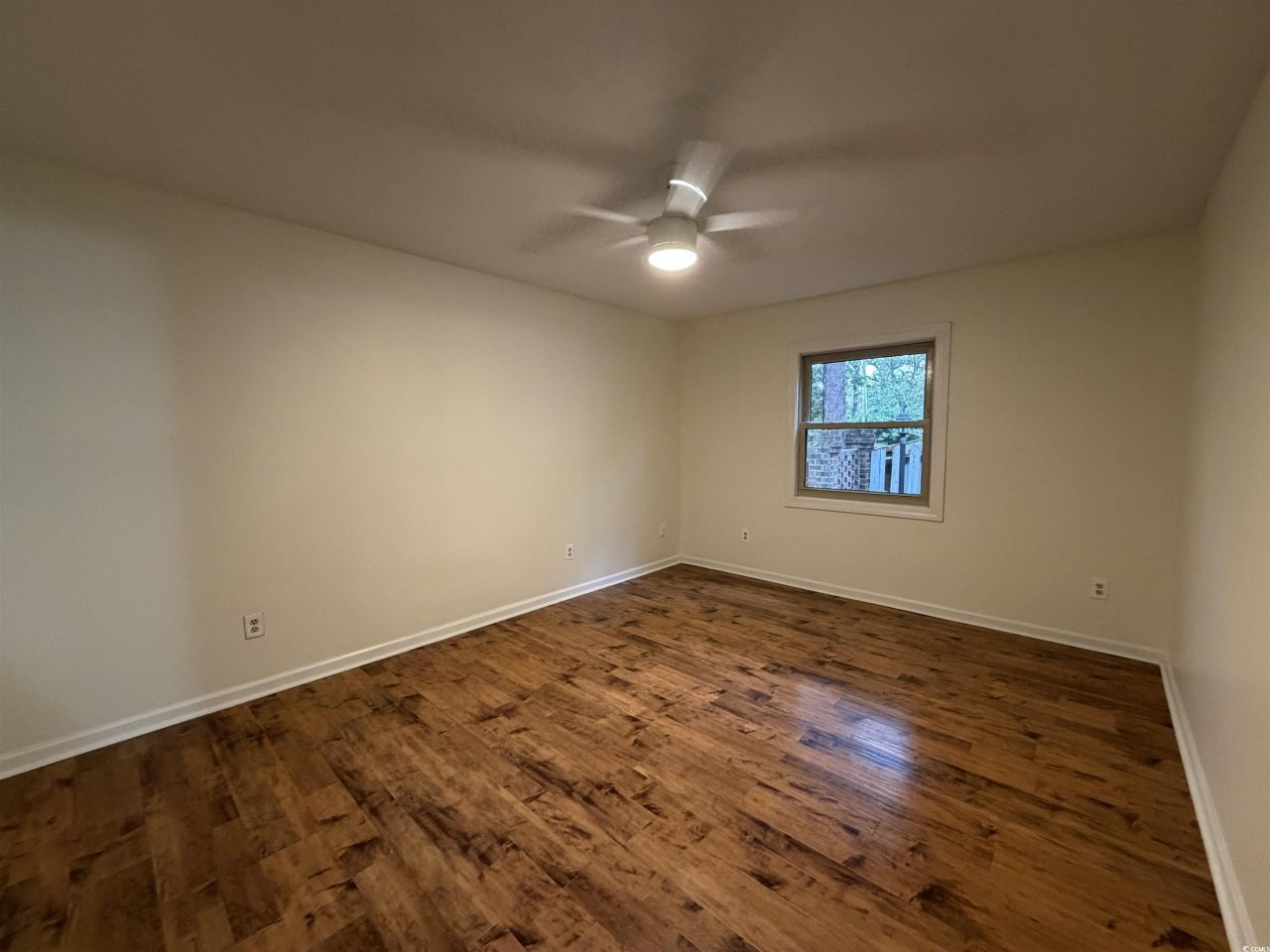 404 75th Ave N Photo 8