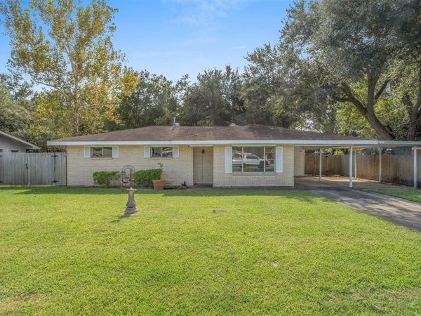 802 Sundale Drive, Lake Charles, LA 70607