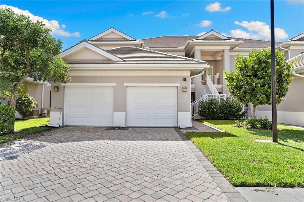 238 Indies Dr E, Unit 201, Naples, FL 34114 Photo