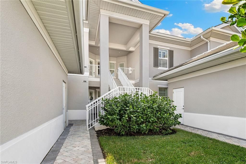 238 Indies Dr E, Unit 201, Naples, FL 34114 Photo