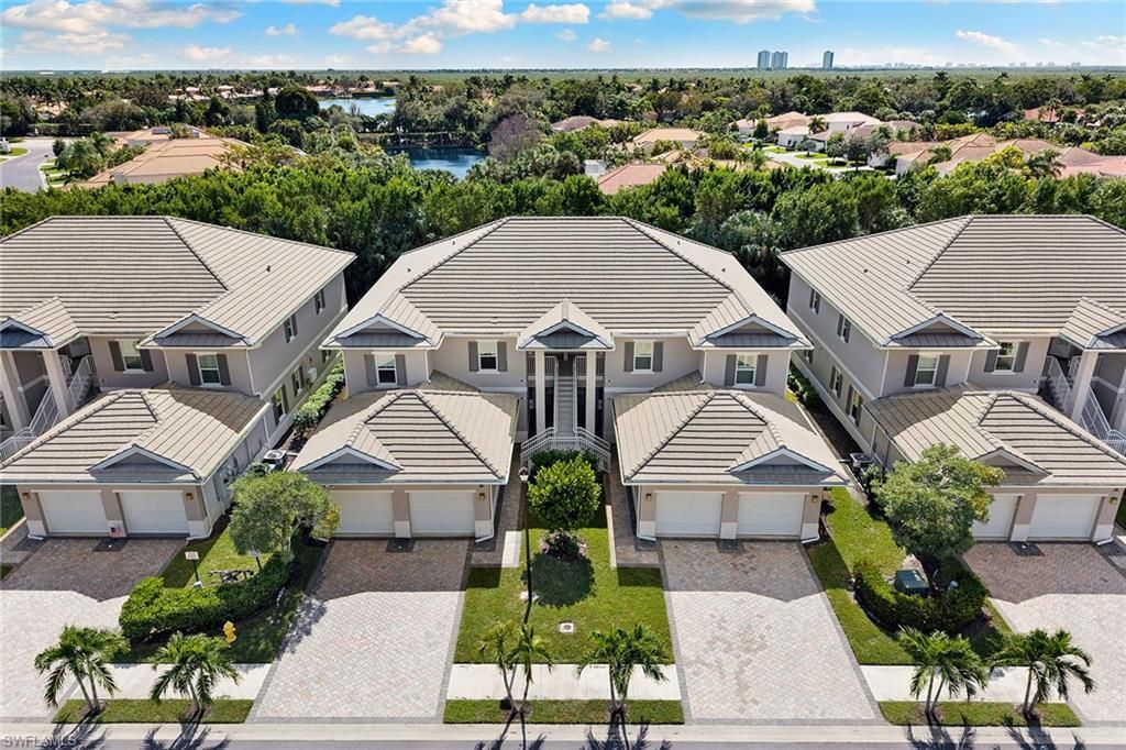 238 Indies Dr E, Unit 201, Naples, FL 34114 Photo