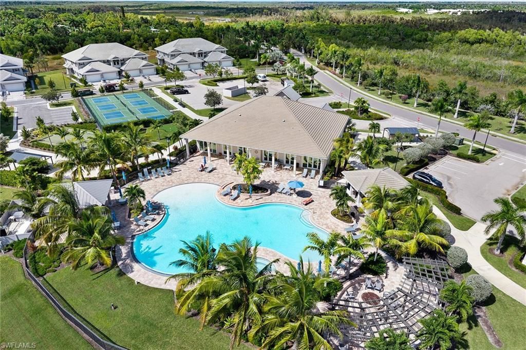 238 Indies Dr E, Unit 201, Naples, FL 34114 Photo