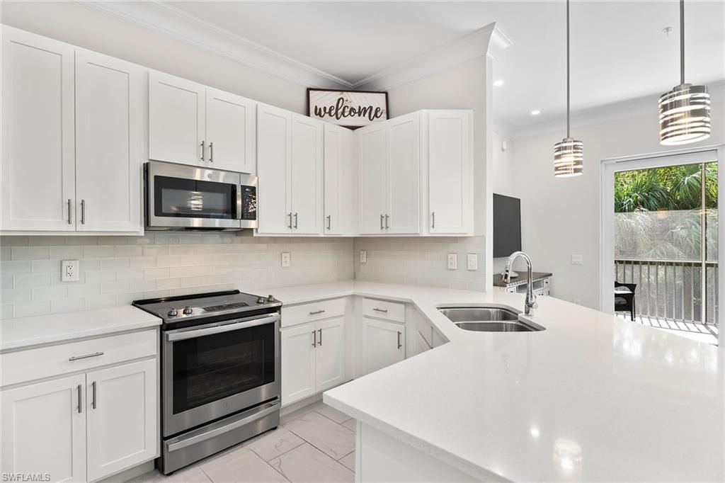 238 Indies Dr E, Unit 201, Naples, FL 34114 Photo