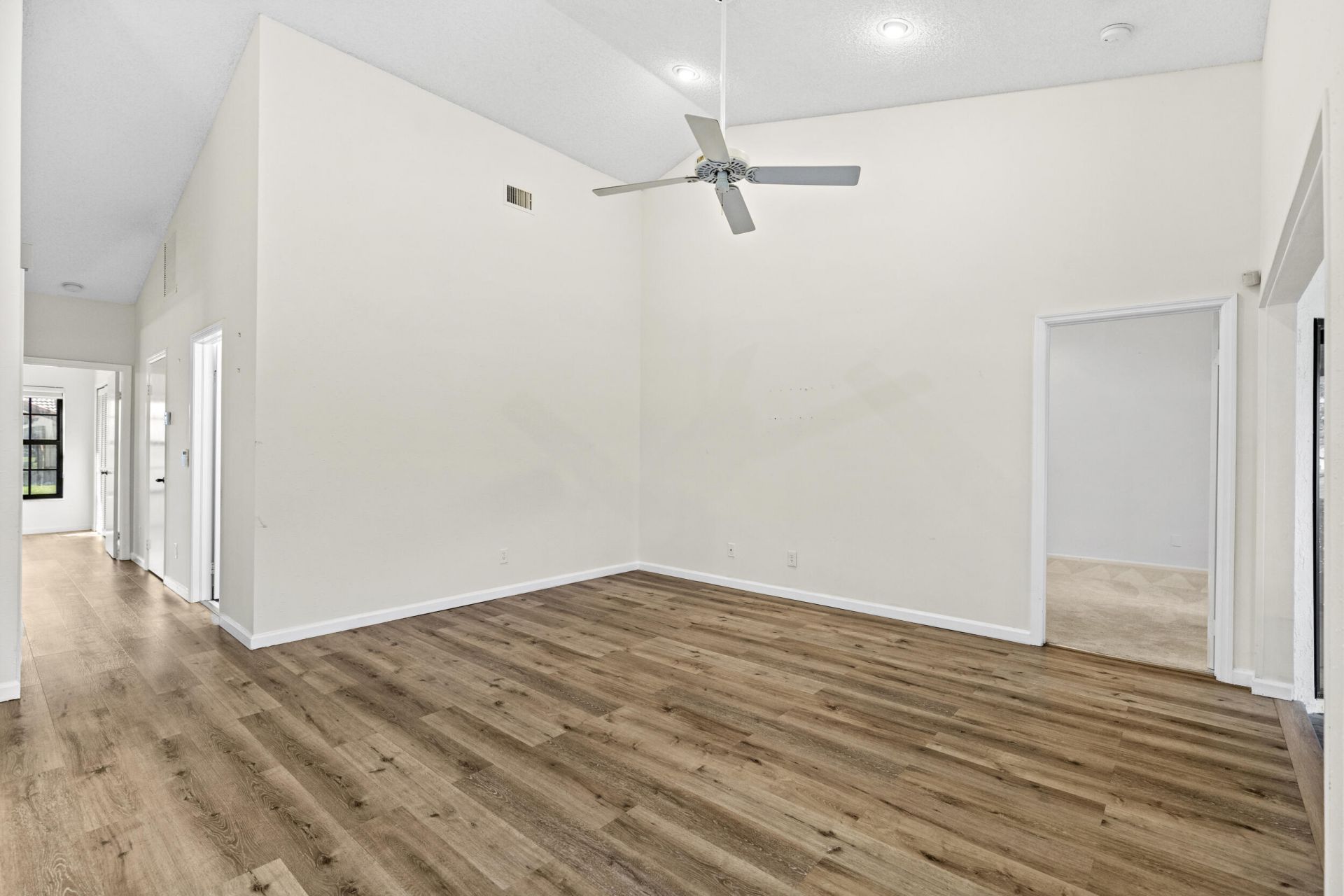 8261 Waterline Drive, Boynton Beach, FL 33472 Photo