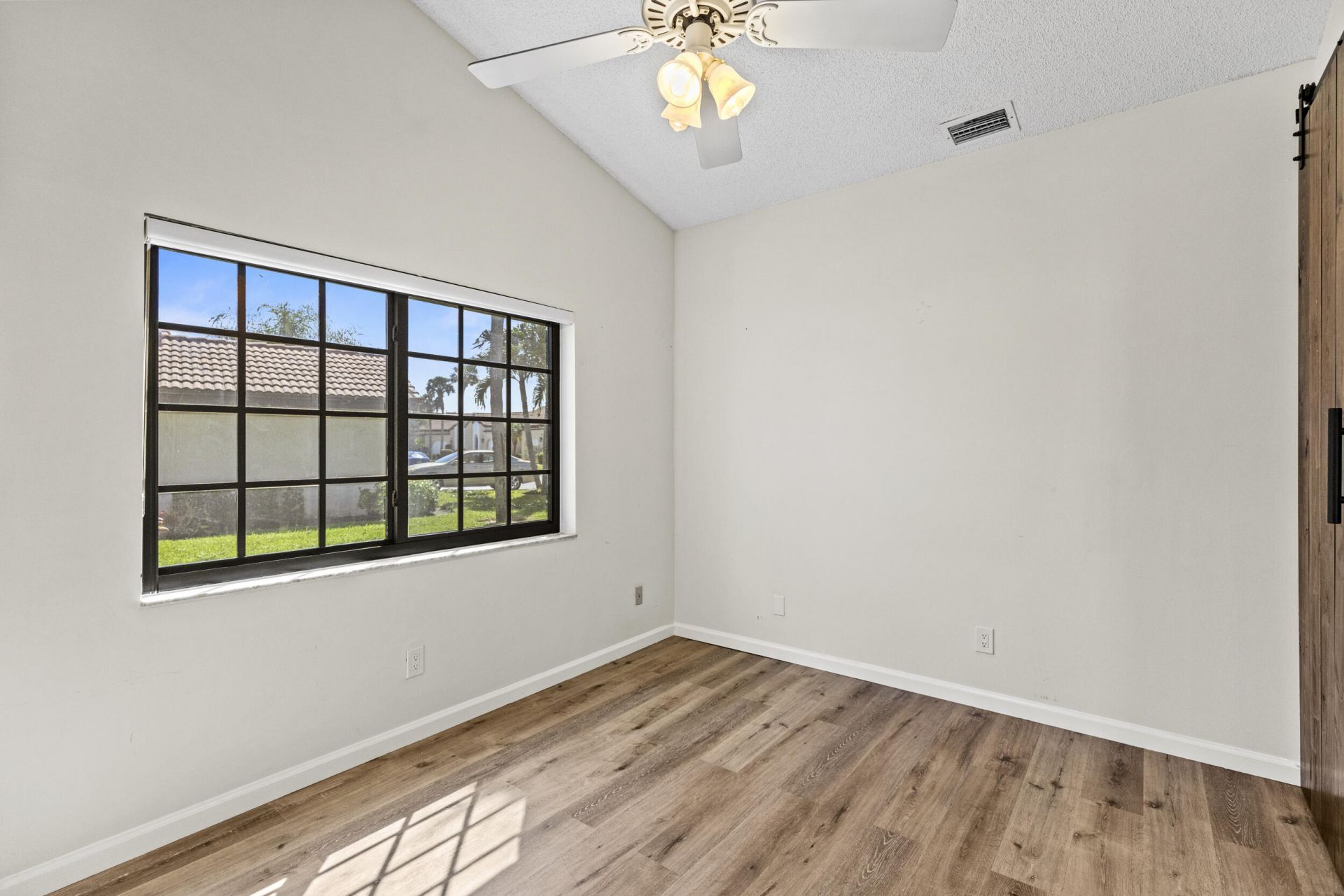 8261 Waterline Drive, Boynton Beach, FL 33472 Photo