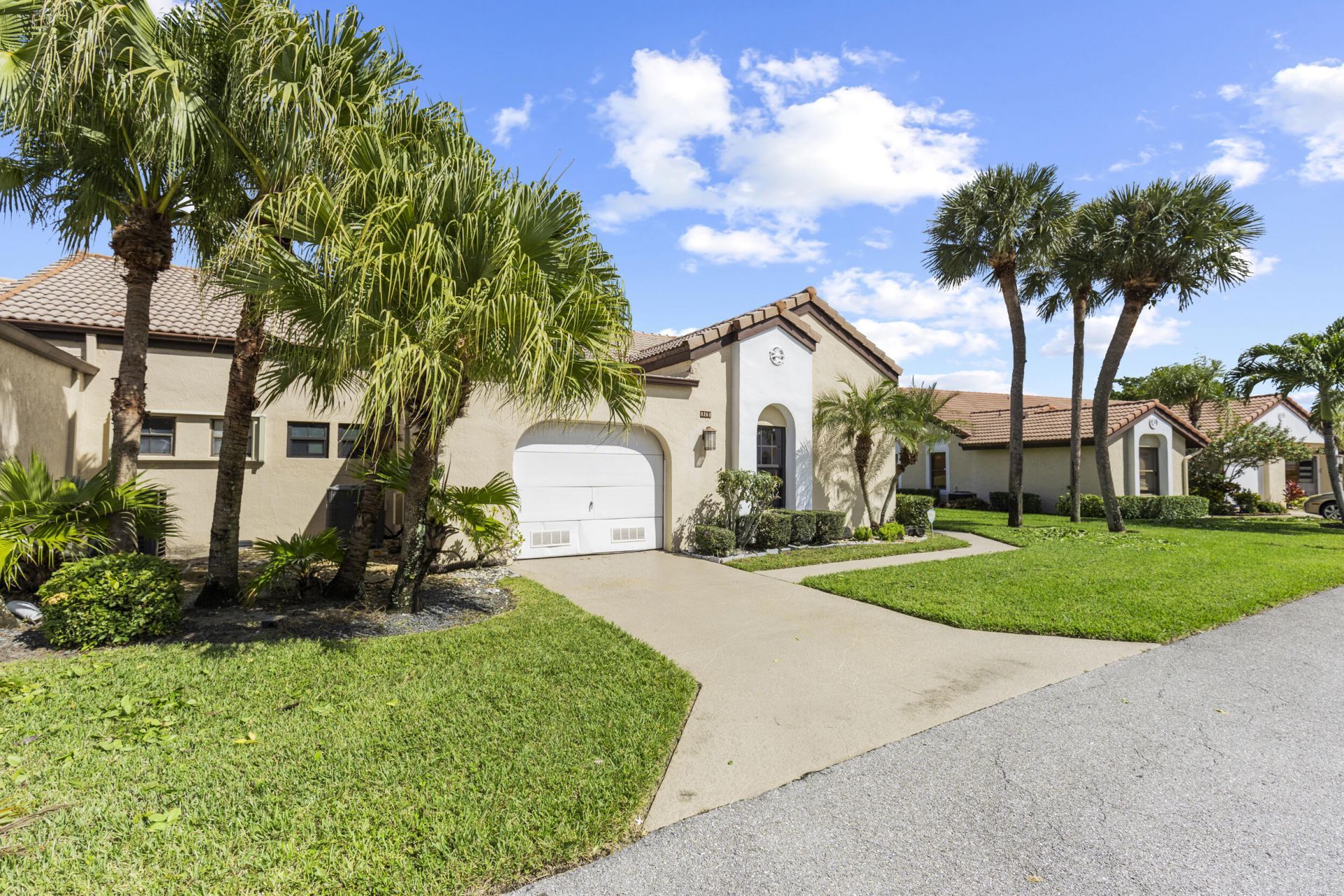 8261 Waterline Drive, Boynton Beach, FL 33472 Photo