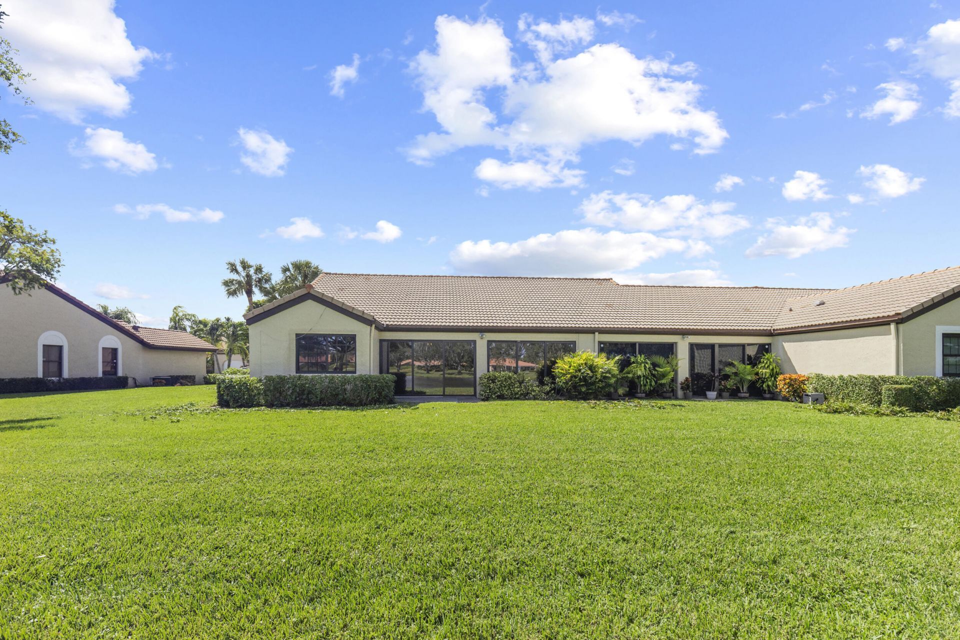 8261 Waterline Drive, Boynton Beach, FL 33472 Photo