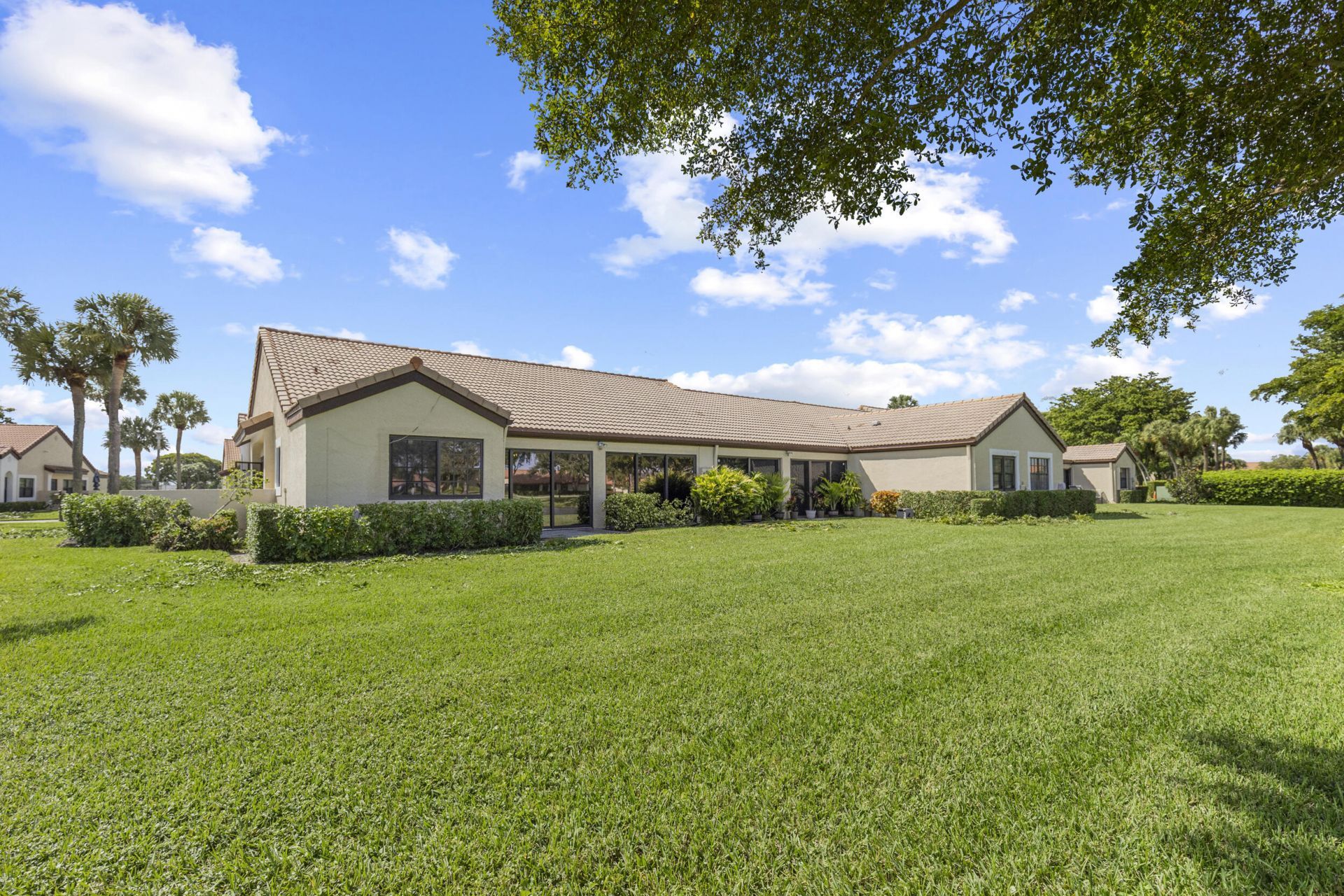 8261 Waterline Drive, Boynton Beach, FL 33472 Photo