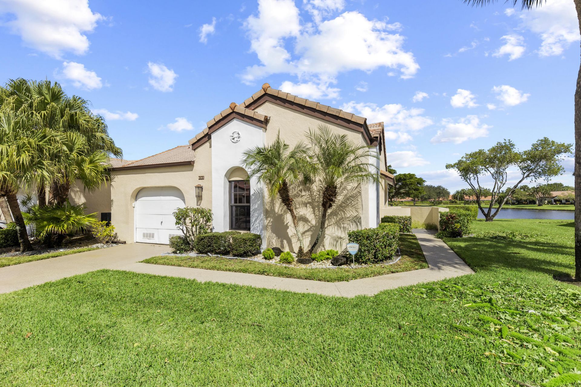 8261 Waterline Drive, Boynton Beach, FL 33472 Photo
