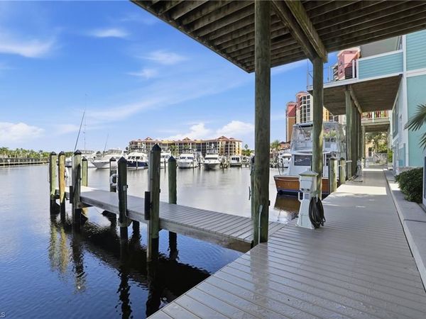 5886 Shell Cove DR, CAPE CORAL, FL 33914