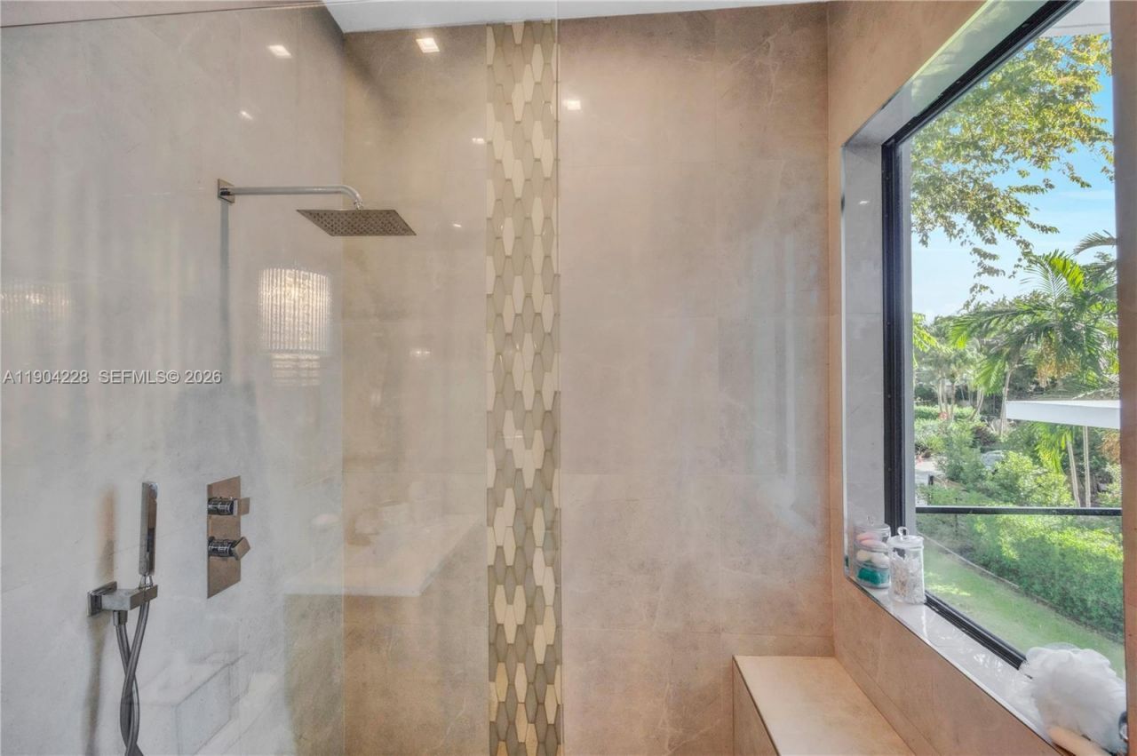 3764 Carmen Ct, Miami, FL 33133 Photo