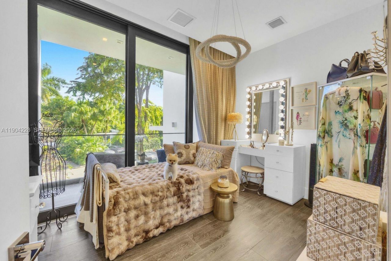 3764 Carmen Ct, Miami, FL 33133 Photo