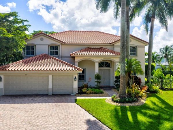 1781 Harbor Pointe Cir, Weston, FL 33327
