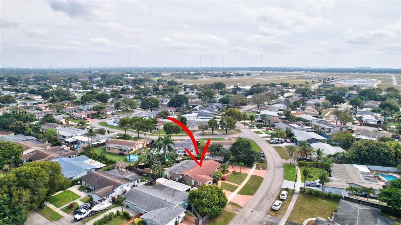 421 NW 77th Way, Pembroke Pines, FL 33024 Photo